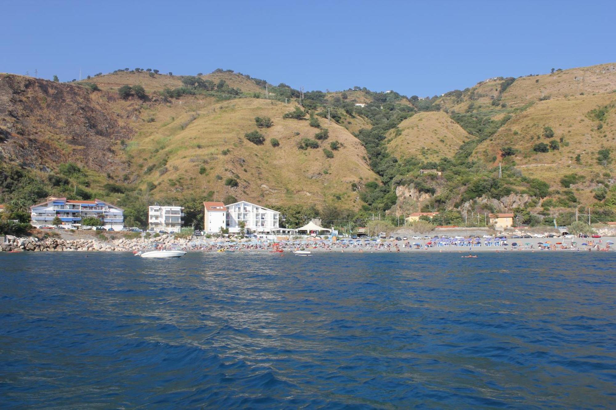 Hotel Ristorante Mareblu Amantea Exterior photo