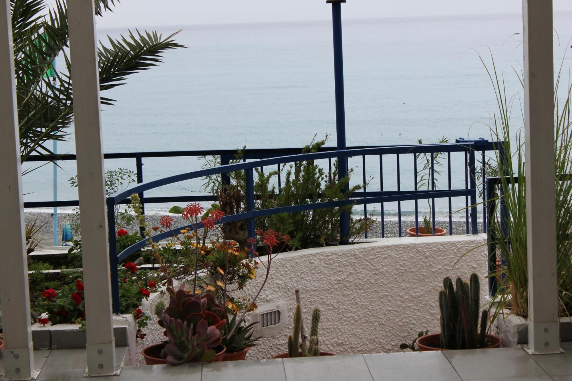 Hotel Ristorante Mareblu Amantea Exterior photo