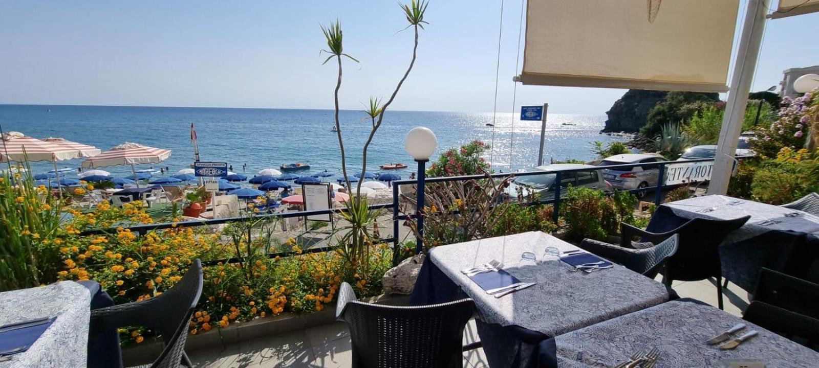 Hotel Ristorante Mareblu Amantea Exterior photo