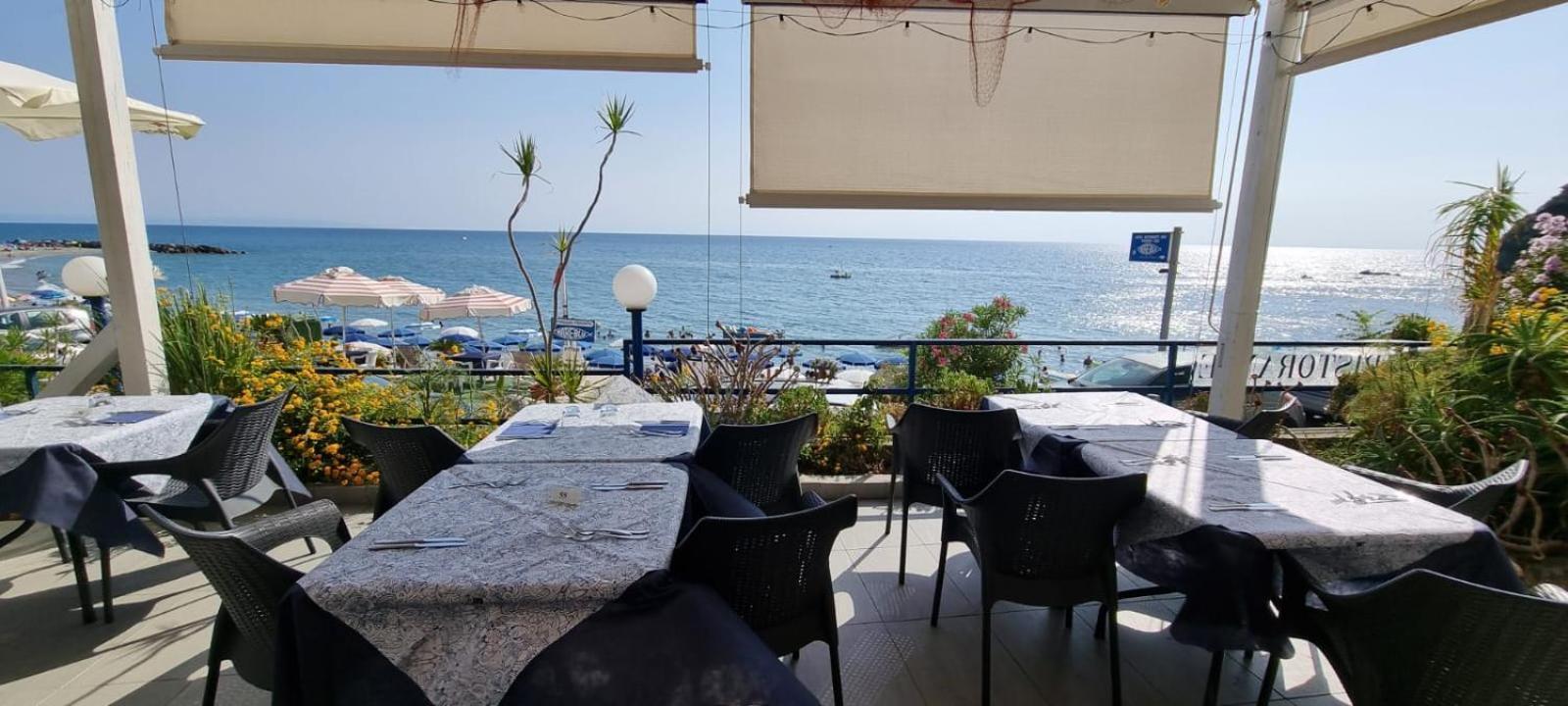 Hotel Ristorante Mareblu Amantea Exterior photo